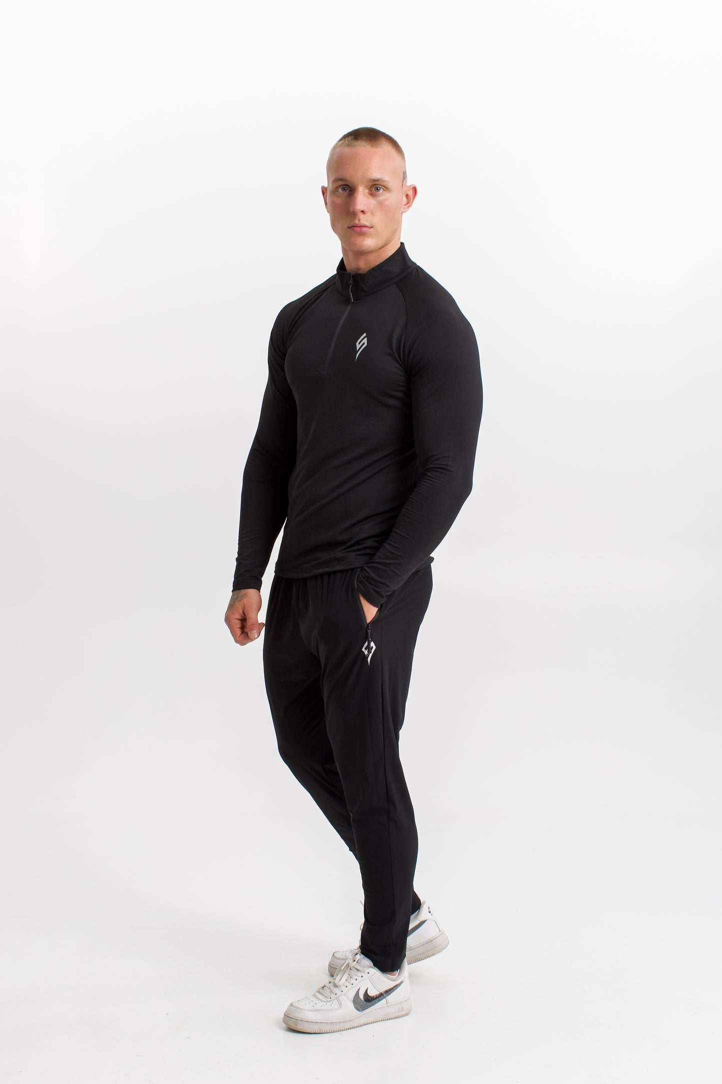 The Fusion Quarter-zip